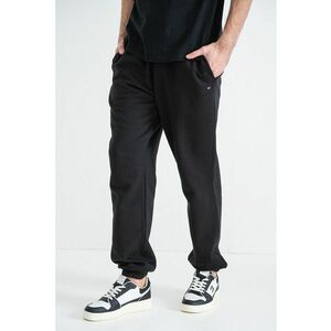 Pantaloni de trening cu croiala regular-fit si buzunare laterale - Negru imagine