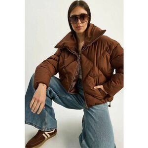 Geaca matlasata supradimensionata maro mocha inchis - textil imagine