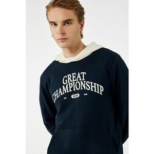 Hanorac cu imprimeu text si buzunar kangaroo - Alb fildes/Bleumarin imagine