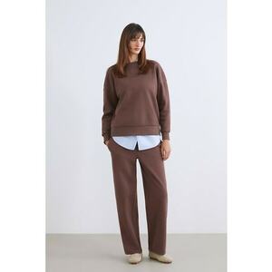 Pantaloni de trening cu croiala dreapta si buzunare laterale imagine
