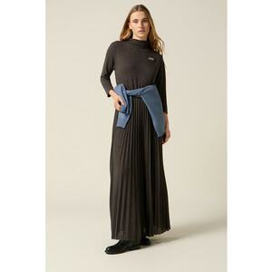 Rochie lunga cu design plisat - Maro inchis imagine