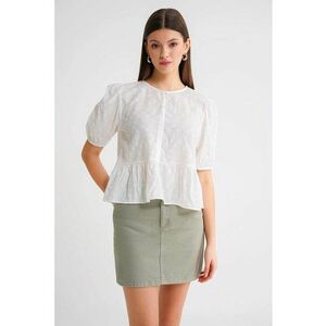 Tricou dama - bluza cu volane si guler rotund - alb - textil imagine