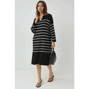 Rochie tricotata - cu dungi - decolteu in V - croiala lejera - negru - tricot - imagine