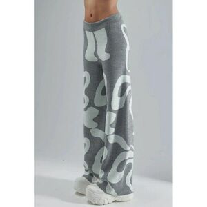 Pantaloni dama - tricotati - imprimeu abstract - gri - tricot imagine