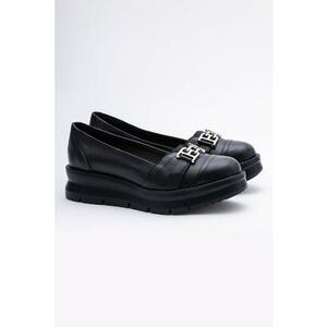 Pantofi loafer din piele cu talpa wedge si detaliu metalic - Negru imagine