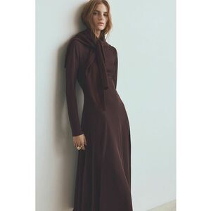 Rochie midi cu maneci lungi si croiala in A - Maro inchis imagine