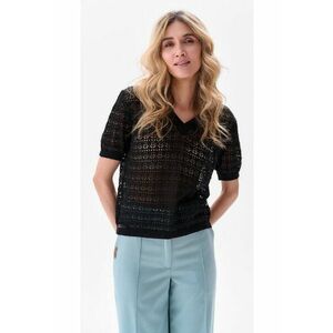 Bluza lejera crosetata cu decolteu in V imagine