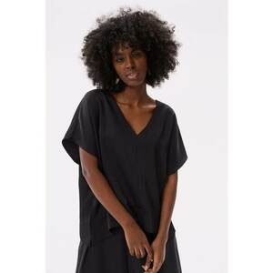 Bluza larga cu decolteu in V - imagine