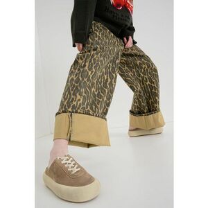 Blugi cu croiala ampla si model animal print - Kaki/Ocru imagine